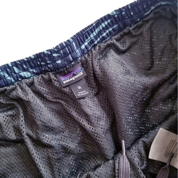 PATAGONIA Blue Teal Palm Nylon Baggies Shorts - Men's 6.5" Inseam XLarge - Picture 10 of 11